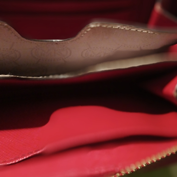 Celine Paris Taupe and Red Crossbody Leather & Chain Link design pattern Purse. - Picture 9 of 11